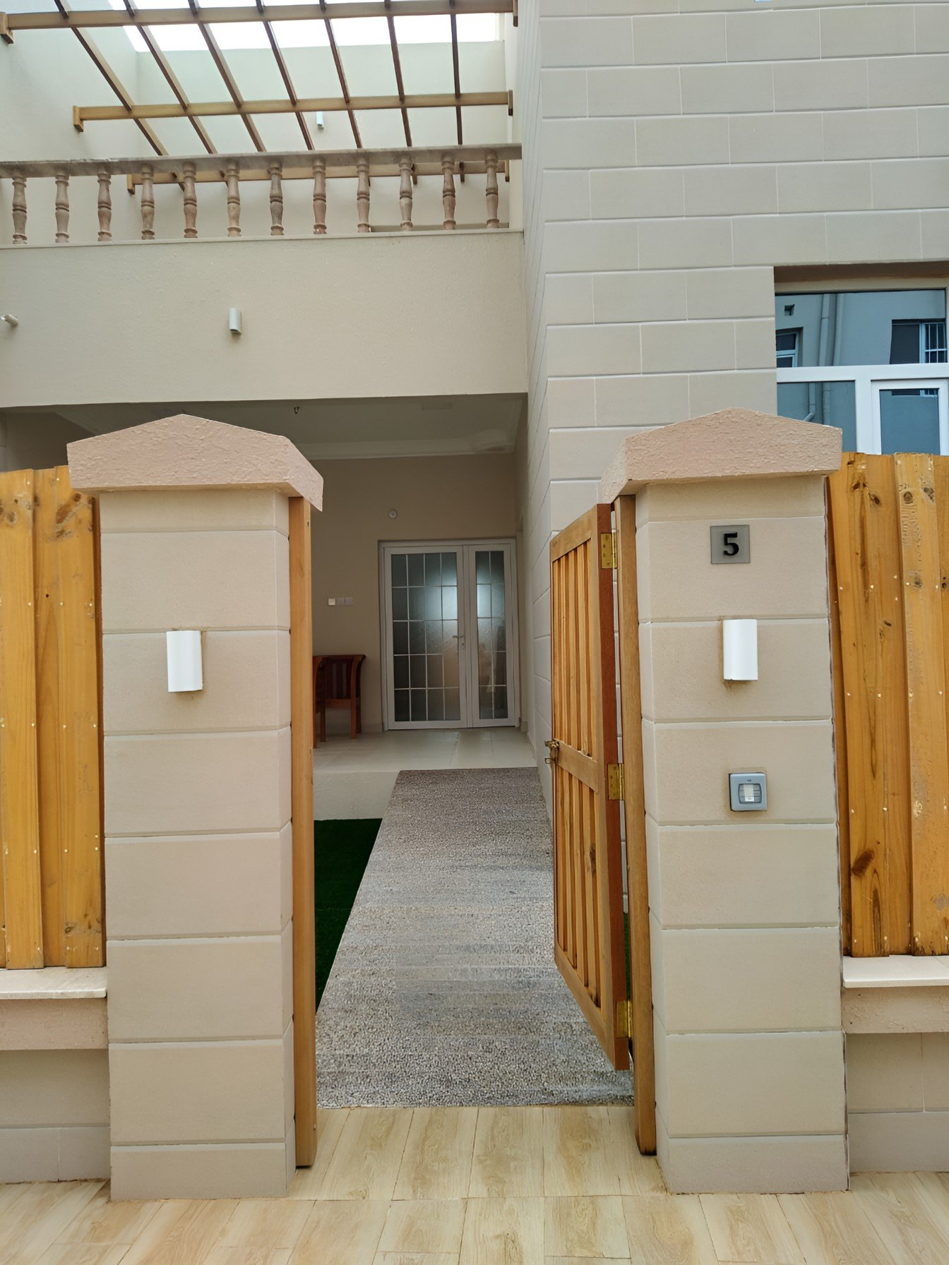 Villa with Swimming pool