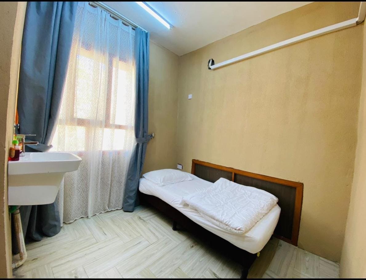 Single Room - غرفة مفردة